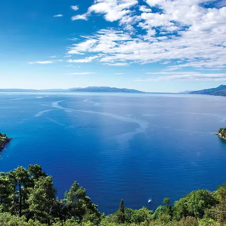 Cozy Apartment In Opatija With House Sea View