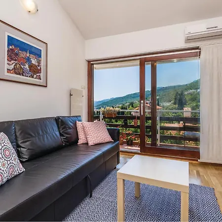 Cozy In With House Sea View